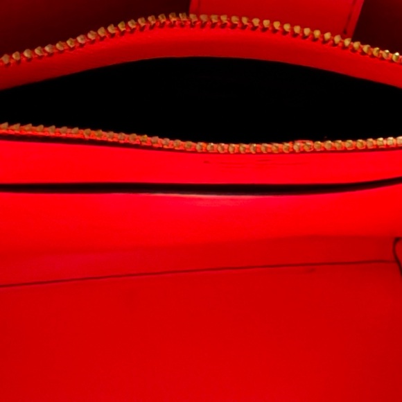 Vintage Kate Spade Annelle Arbour Hill
leather tote. Normal wear sold as is. - Picture 4 of 10